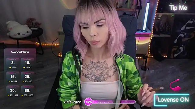 Kerry Kirk online show from November 12, 2025, 8:23 pm