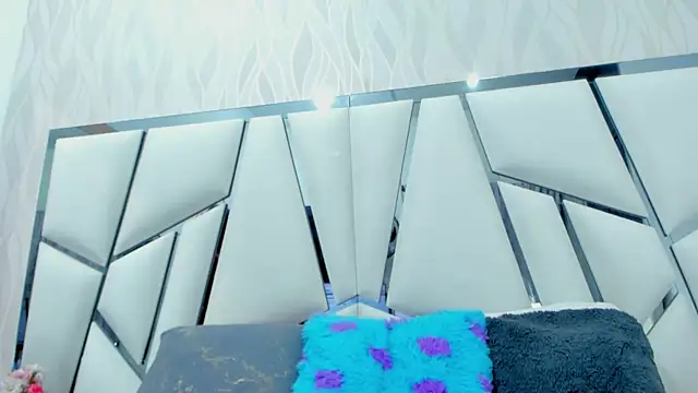 Snapshot of _aurora18_ chatting on March 22, 2025, 3:20 am aurora18 online show from March 22, 2025, 3:20 am