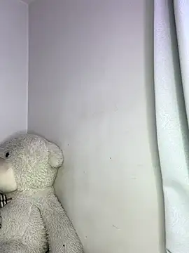 ValerieHilton online show from November 27, 2025, 9:26 pm