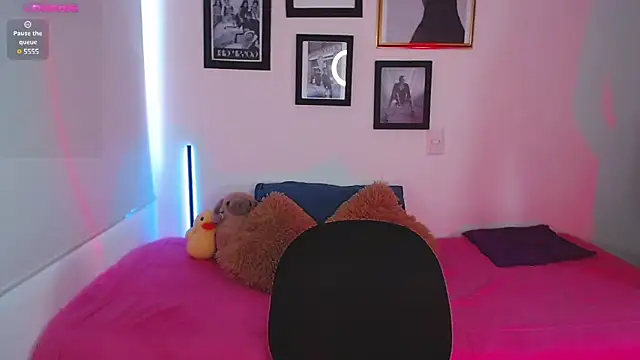 Snapshot of lilyy_evanss chatting on March 4, 2025, 7:11 pm lilyy evanss online show from March 4, 2025, 7:11 pm