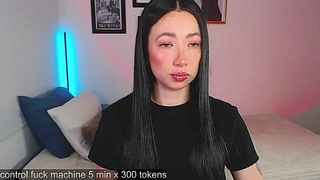 Snapshot of lilyy_evanss chatting on February 9, 2025, 1:11 am lilyy evanss online show from February 9, 2025, 1:11 am