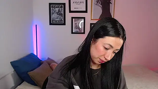 Snapshot of lilyy_evanss chatting on January 31, 2025, 2:15 am lilyy evanss online show from January 31, 2025, 2:15 am