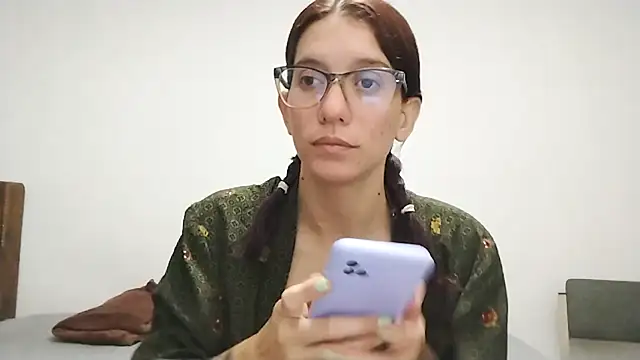 Luna-e-Franco1 online show from December 15, 2025, 11:53 pm