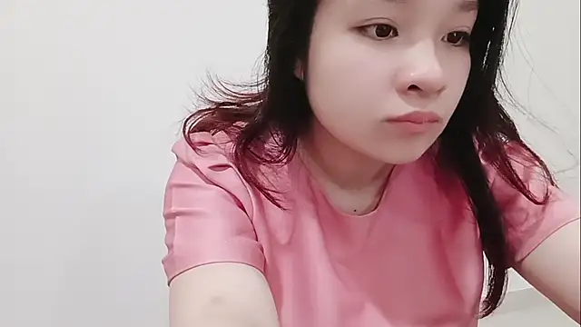 Milajinxi online show from April 19, 2026, 12:55 am