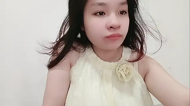 Milajinxi online show from April 22, 2026, 12:50 am