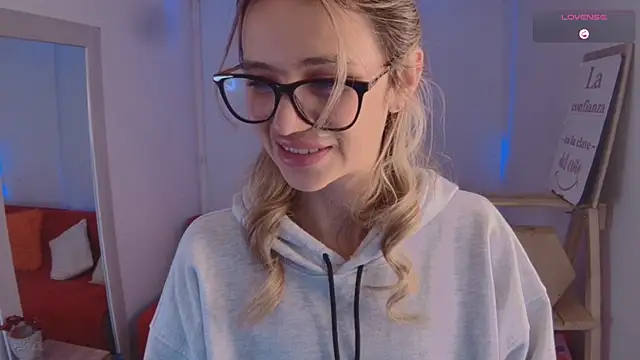 Lucy Princes online show from January 27, 2025, 6:09 am