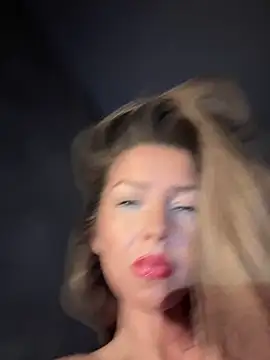 Snapshot of SonyaD_ chatting on February 20, 2025, 5:23 am SonyaD online show from February 20, 2025, 5:23 am