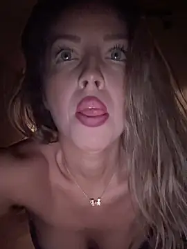 Snapshot of SonyaD_ chatting on March 22, 2025, 2:16 am SonyaD online show from March 22, 2025, 2:16 am