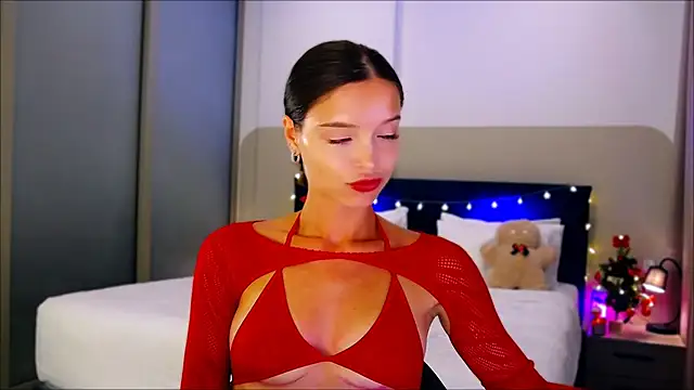 Snapshot of wow_Mia chatting on December 30, 2024, 11:15 am wow Mia online show from December 30, 2024, 11:15 am