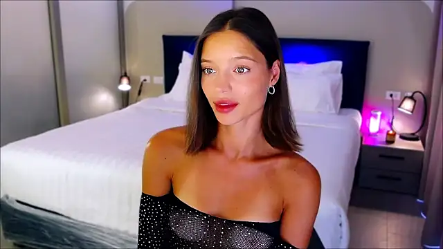 Snapshot of wow_Mia chatting on February 26, 2025, 5:46 am wow Mia online show from February 26, 2025, 5:46 am