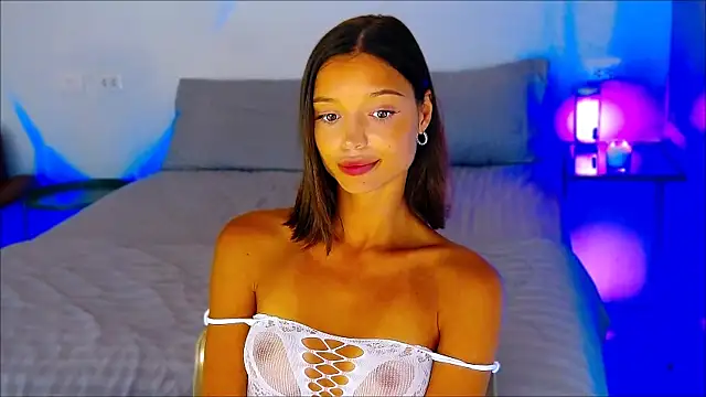 Snapshot of wow_Mia chatting on February 3, 2025, 5:18 am wow Mia online show from February 3, 2025, 5:18 am