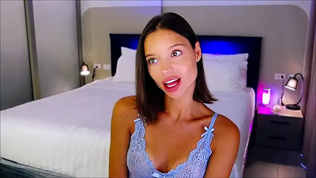 Snapshot of wow_Mia chatting on February 14, 2025, 2:18 am wow Mia online show from February 14, 2025, 2:18 am