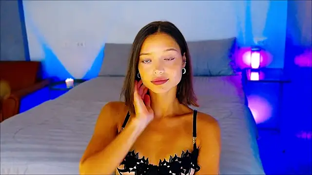 Snapshot of wow_Mia chatting on February 6, 2025, 2:33 am wow Mia online show from February 6, 2025, 2:33 am