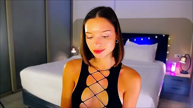 Snapshot of wow_Mia chatting on December 15, 2024, 2:41 am wow Mia online show from December 15, 2024, 2:41 am