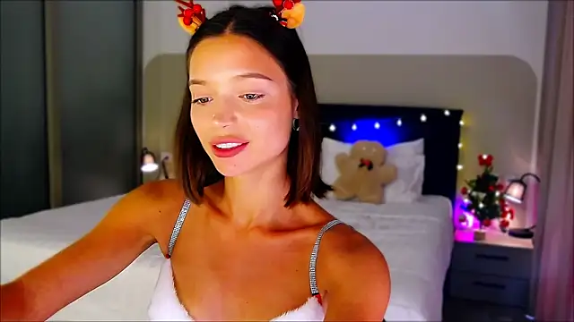 Snapshot of wow_Mia chatting on December 21, 2024, 5:25 am wow Mia online show from December 21, 2024, 5:25 am