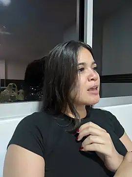 CamilaSofiia online show from April 27, 2026, 11:47 pm