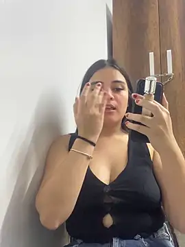 CamilaSofiia online show from October 24, 2025, 8:52 pm