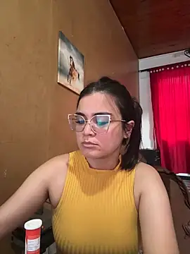 CamilaSofiia online show from April 23, 2026, 10:00 pm