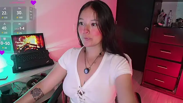 Snapshot of Lexie_Thompson10 chatting on June 17, 2026, 2:44 am Lexie Thompson10 online show from June 17, 2026, 2:44 am
