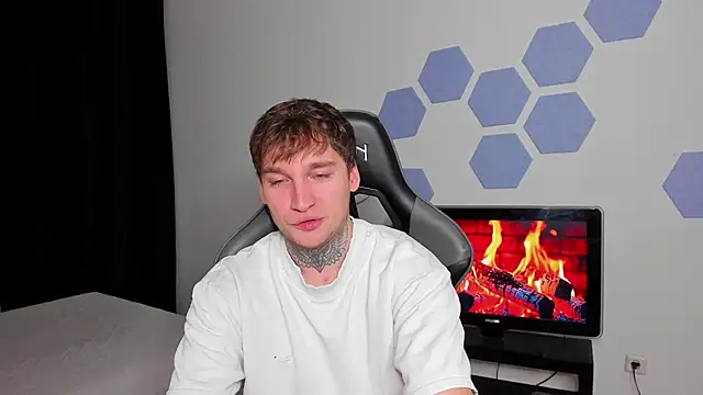 Chris Tyson online show from October 13, 2025, 4:08 pm