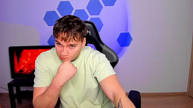 Snapshot of Chris_Tyson chatting on January 6, 2026, 10:08 am Chris Tyson online show from January 6, 2026, 10:08 am