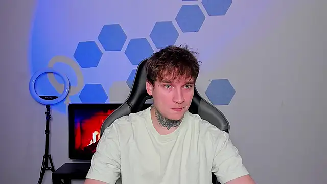 Chris Tyson online show from October 31, 2025, 1:13 am