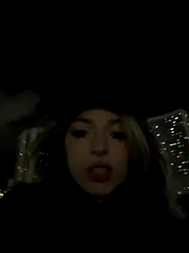 Snapshot of LoraaDoll chatting on November 15, 2025, 4:33 pm LoraaDoll online show from November 15, 2025, 4:33 pm