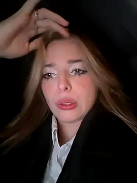 Snapshot of LoraaDoll chatting on November 8, 2025, 2:53 pm LoraaDoll online show from November 8, 2025, 2:53 pm