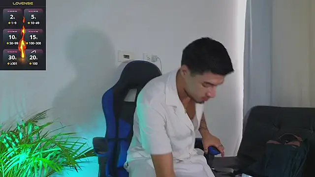 EdwardRoss  online show from February 19, 2026, 9:45 pm