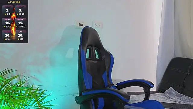 EdwardRoss  online show from March 10, 2026, 7:18 pm