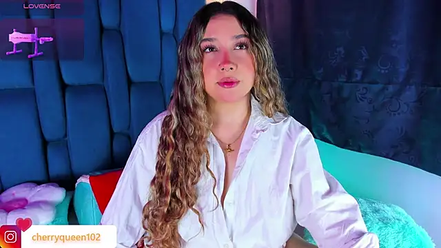 Cherryyquen online show from November 2, 2025, 8:03 pm