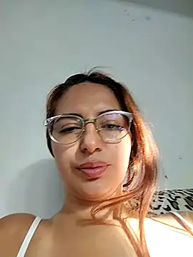 Snapshot of Kate_lorens9 chatting on October 1, 2025, 11:47 am Kate lorens9 online show from October 1, 2025, 11:47 am