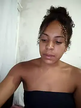 Snapshot of Julia_Pretinha chatting on April 3, 2026, 3:24 am Julia Pretinha online show from April 3, 2026, 3:24 am