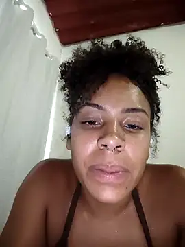 Julia Pretinha online show from February 13, 2026, 2:28 pm