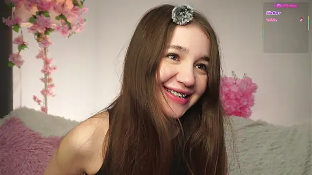 Snapshot of AmiLewis chatting on December 3, 2025, 1:17 am AmiLewis online show from December 3, 2025, 1:17 am