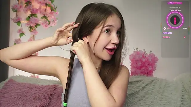 Snapshot of AmiLewis chatting on December 5, 2025, 1:16 am AmiLewis online show from December 5, 2025, 1:16 am