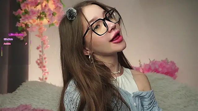 Snapshot of AmiLewis chatting on November 8, 2025, 1:09 am AmiLewis online show from November 8, 2025, 1:09 am