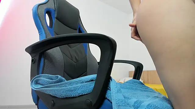 Snapshot of TorriTexas chatting on February 25, 2025, 8:25 am TorriTexas online show from February 25, 2025, 8:25 am