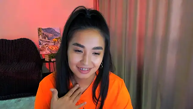 worldofkim online show from February 23, 2025, 12:27 pm