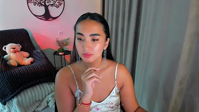 worldofkim online show from September 30, 2025, 9:21 pm