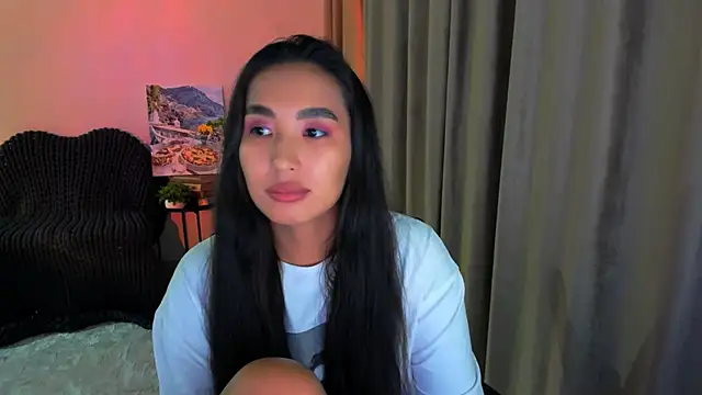 worldofkim online show from February 14, 2025, 8:37 pm