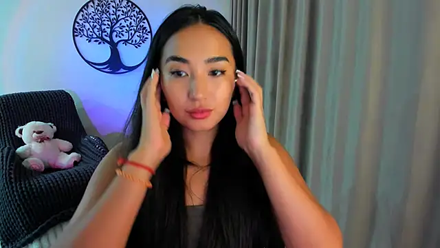 worldofkim online show from September 23, 2025, 9:55 pm