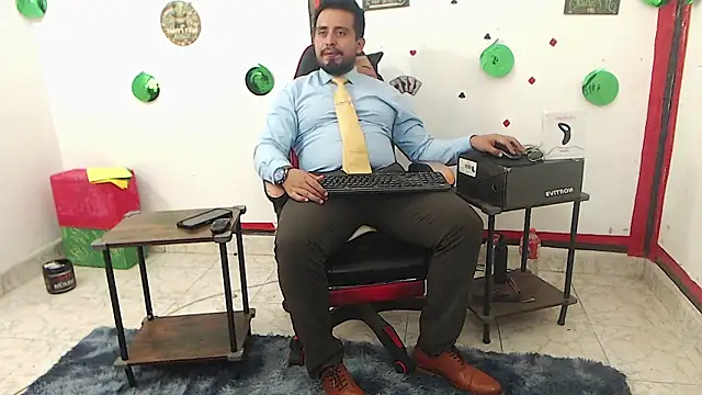 Snapshot of KalethBigDick chatting on April 22, 2026, 7:48 am KalethBigDick online show from April 22, 2026, 7:48 am