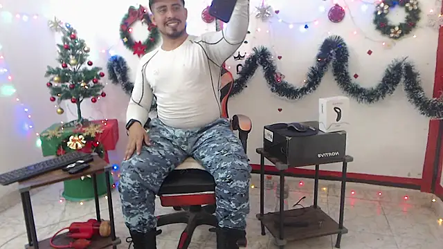 Snapshot of KalethBigDick chatting on December 20, 2025, 11:40 pm KalethBigDick online show from December 20, 2025, 11:40 pm