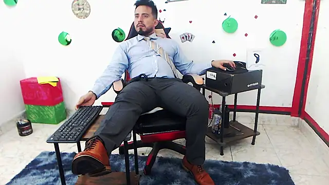 Snapshot of KalethBigDick chatting on April 30, 2026, 2:02 pm KalethBigDick online show from April 30, 2026, 2:02 pm