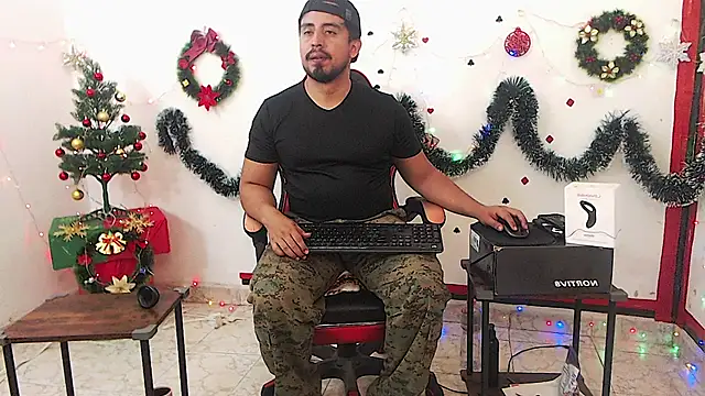 Snapshot of KalethBigDick chatting on November 22, 2025, 1:54 pm KalethBigDick online show from November 22, 2025, 1:54 pm