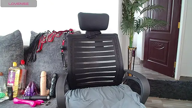 Snapshot of yummy_sweet_caramel chatting on October 9, 2025, 9:32 am yummy sweet caramel online show from October 9, 2025, 9:32 am