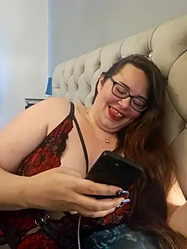 Sexy Binxy online show from May 7, 2026, 10:29 am