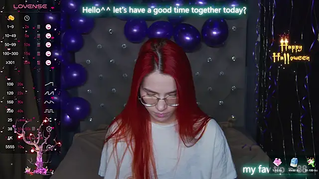Snapshot of EmilyKents chatting on October 22, 2025, 1:27 am EmilyKents online show from October 22, 2025, 1:27 am