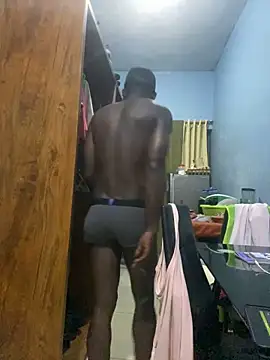 Snapshot of BigBrotherFreak chatting on November 16, 2025, 1:21 am BigBrotherFreak online show from November 16, 2025, 1:21 am